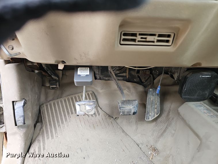 image for item DW3126 1996 Chevrolet K2500 Cheyenne pickup truck