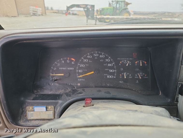image for item DW3126 1996 Chevrolet K2500 Cheyenne pickup truck