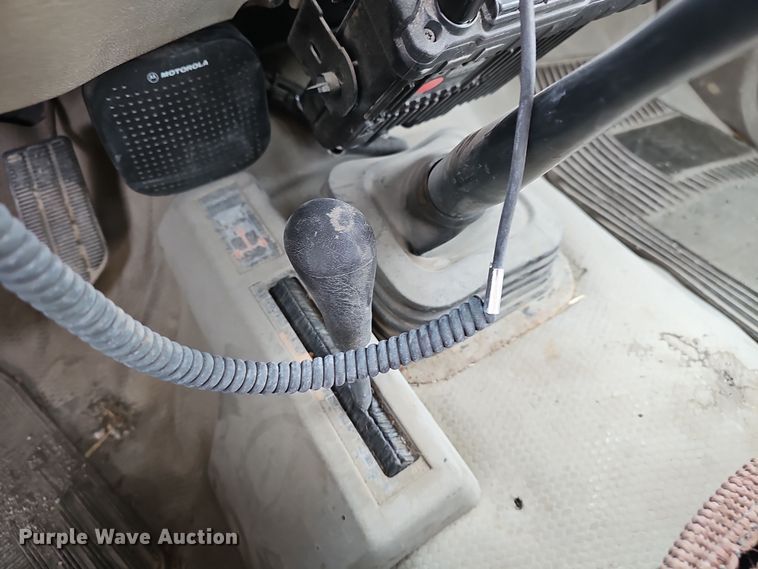 image for item DW3126 1996 Chevrolet K2500 Cheyenne pickup truck
