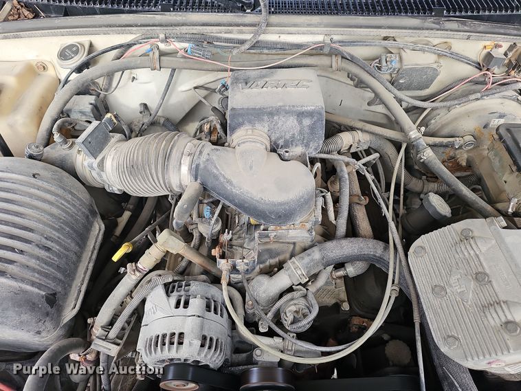 image for item DW3126 1996 Chevrolet K2500 Cheyenne pickup truck