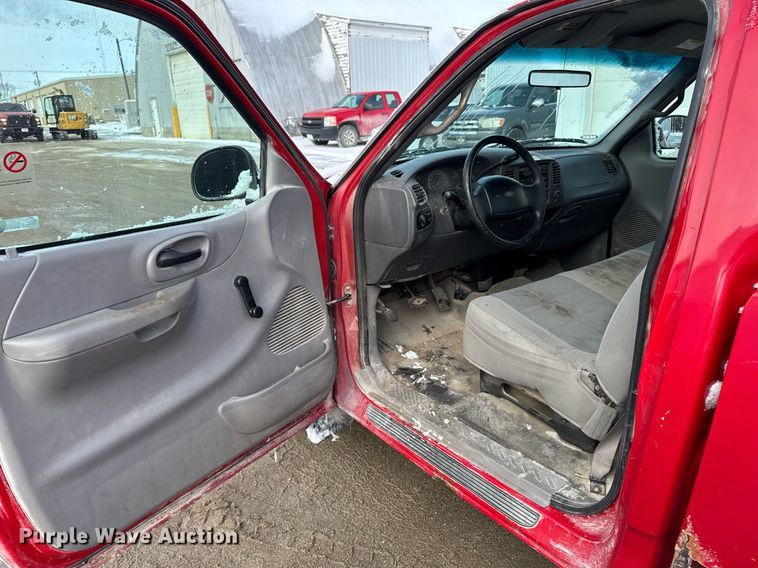 image for item EG7120 2002 Ford F150 pickup truck