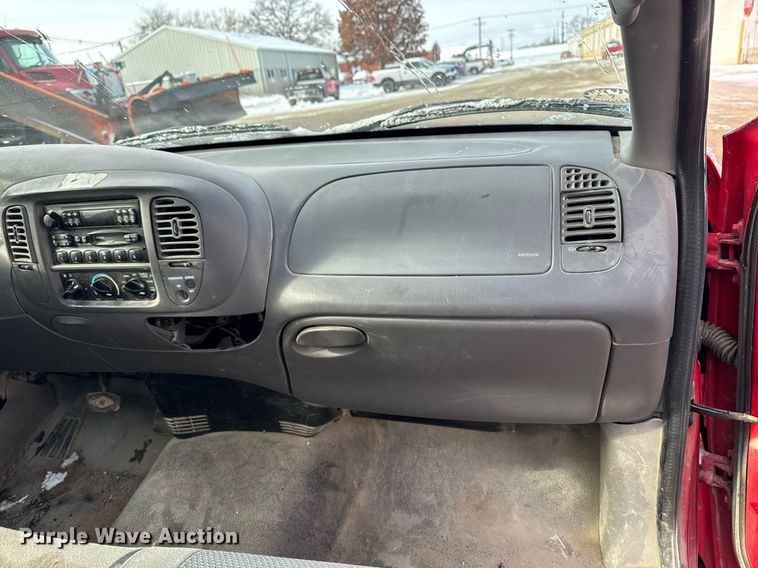 image for item EG7120 2002 Ford F150 pickup truck