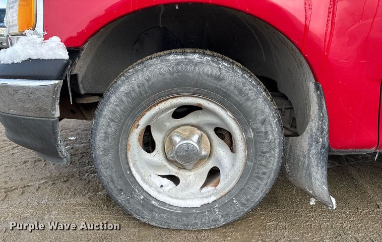 image for item EG7120 2002 Ford F150 pickup truck