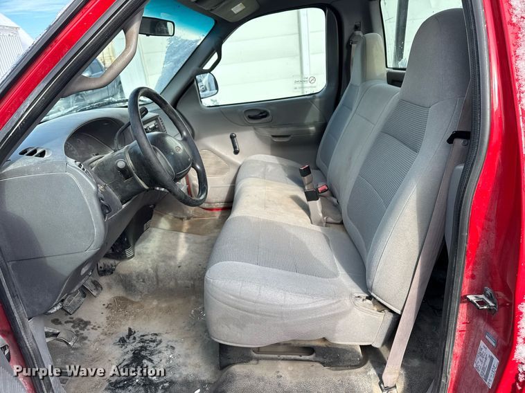 image for item EG7121 2002 Ford F150 pickup truck