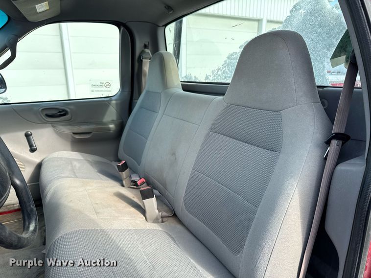 image for item EG7121 2002 Ford F150 pickup truck