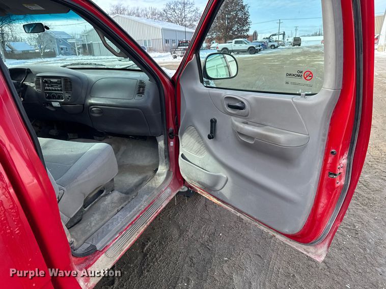 image for item EG7121 2002 Ford F150 pickup truck