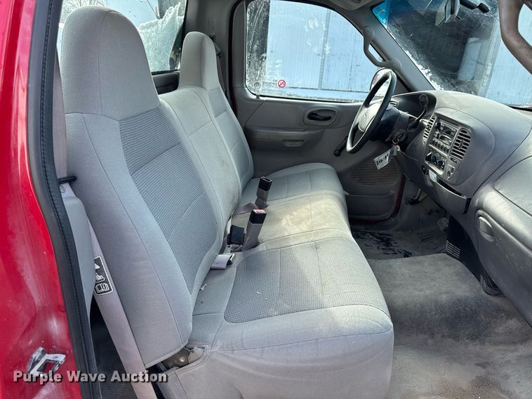 image for item EG7121 2002 Ford F150 pickup truck