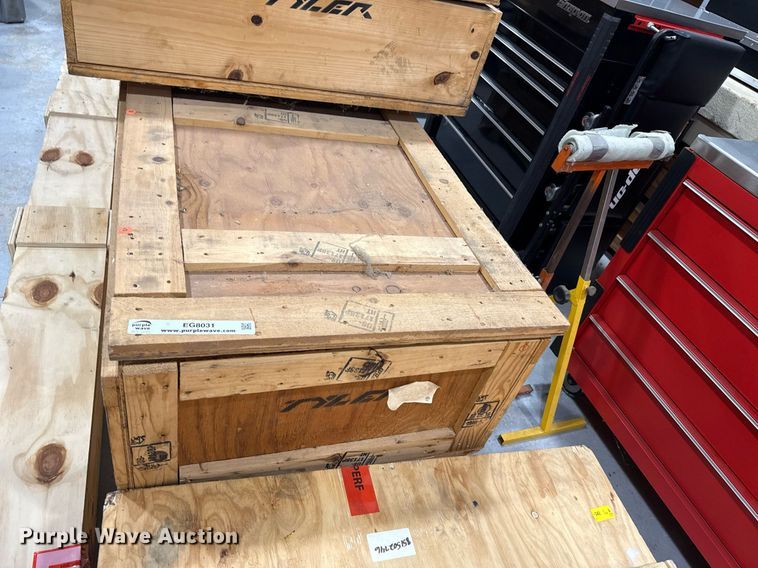 image for item EG8031 (6) wooden crates