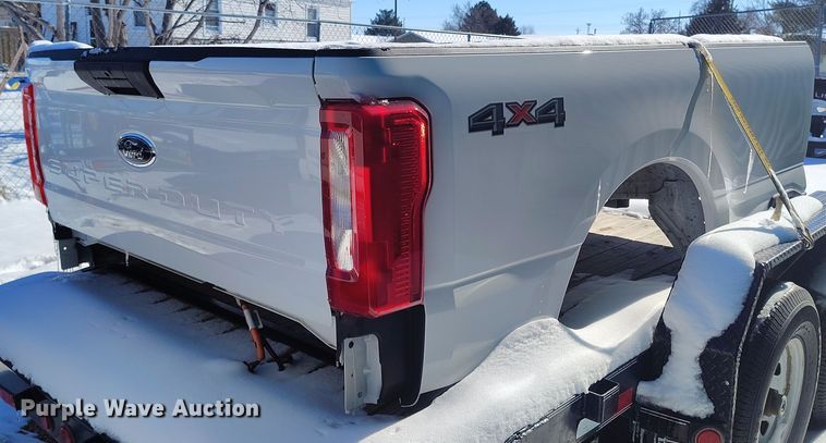 image for item EH0166 2024 Ford F250 pickup truck bed