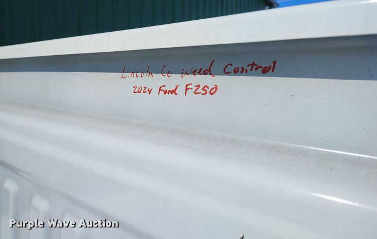 image for item EH0166 2024 Ford F250 pickup truck bed