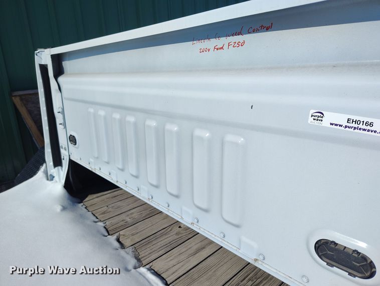 image for item EH0166 2024 Ford F250 pickup truck bed