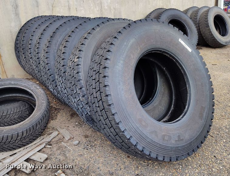 image for item EH0173 (8) Toyo M920 315/80R22.5 tires