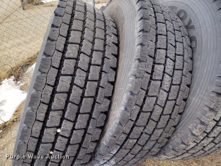 image for item EH0173 (8) Toyo M920 315/80R22.5 tires