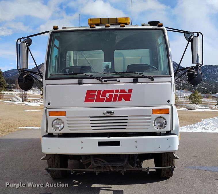 image for item EH0177 2007 Sterling SC8000 street sweeper truck