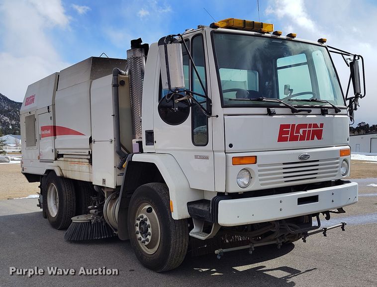 image for item EH0177 2007 Sterling SC8000 street sweeper truck