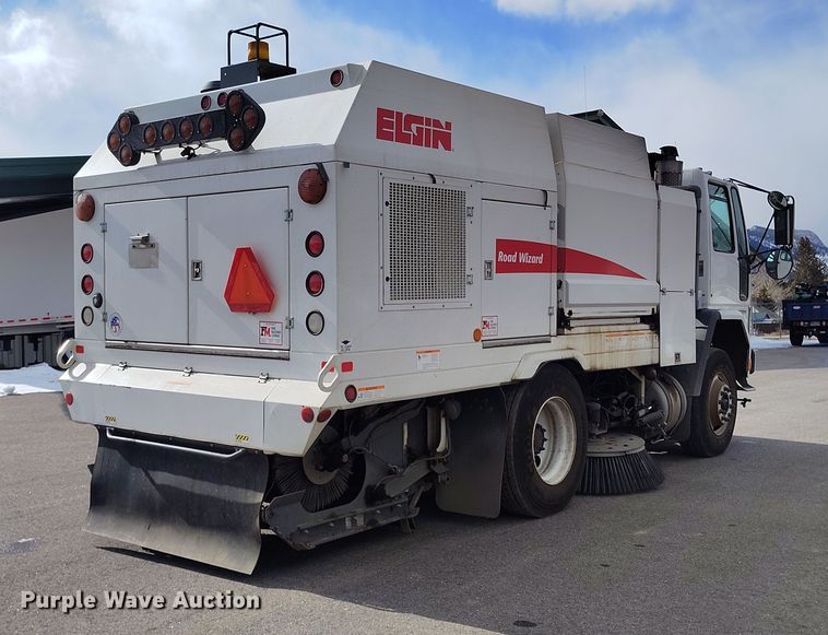 image for item EH0177 2007 Sterling SC8000 street sweeper truck