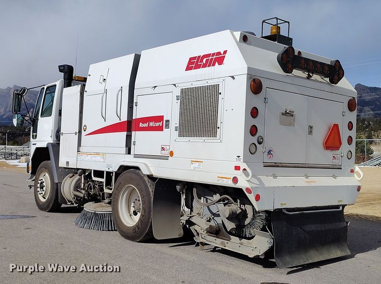 image for item EH0177 2007 Sterling SC8000 street sweeper truck