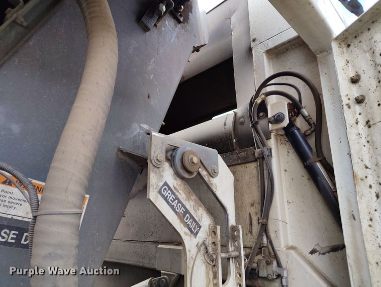 image for item EH0177 2007 Sterling SC8000 street sweeper truck