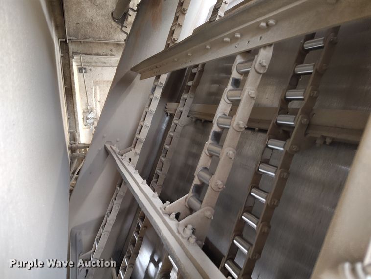 image for item EH0177 2007 Sterling SC8000 street sweeper truck