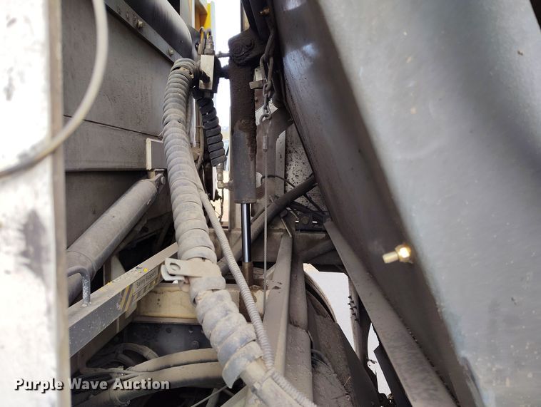 image for item EH0177 2007 Sterling SC8000 street sweeper truck