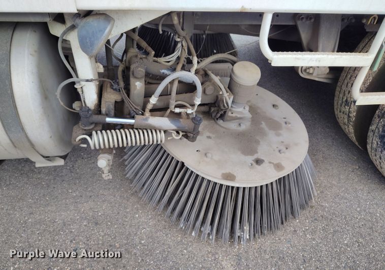 image for item EH0177 2007 Sterling SC8000 street sweeper truck