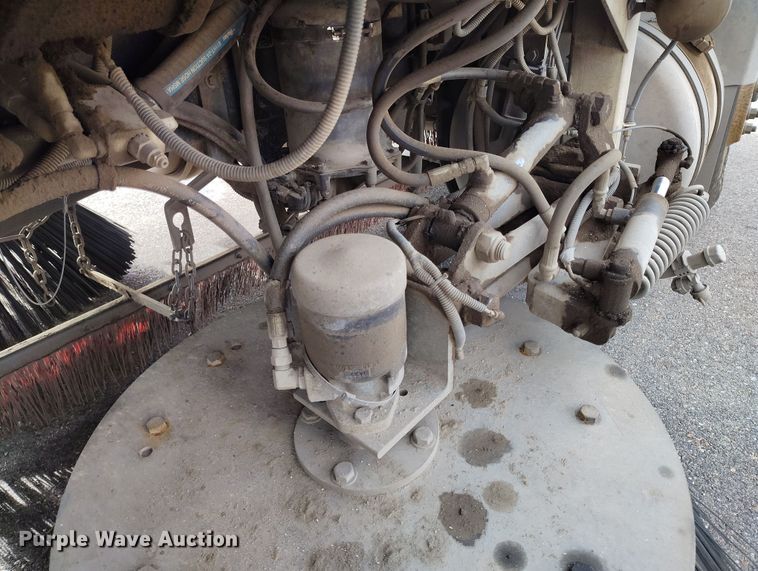 image for item EH0177 2007 Sterling SC8000 street sweeper truck