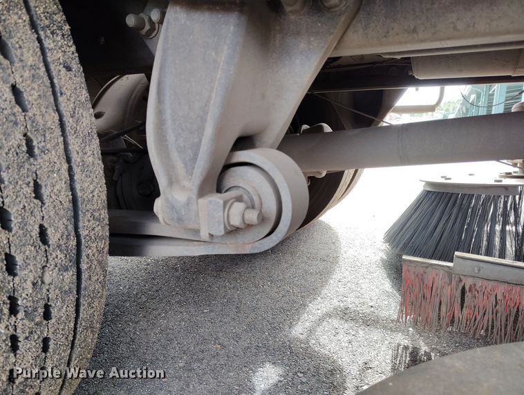 image for item EH0177 2007 Sterling SC8000 street sweeper truck