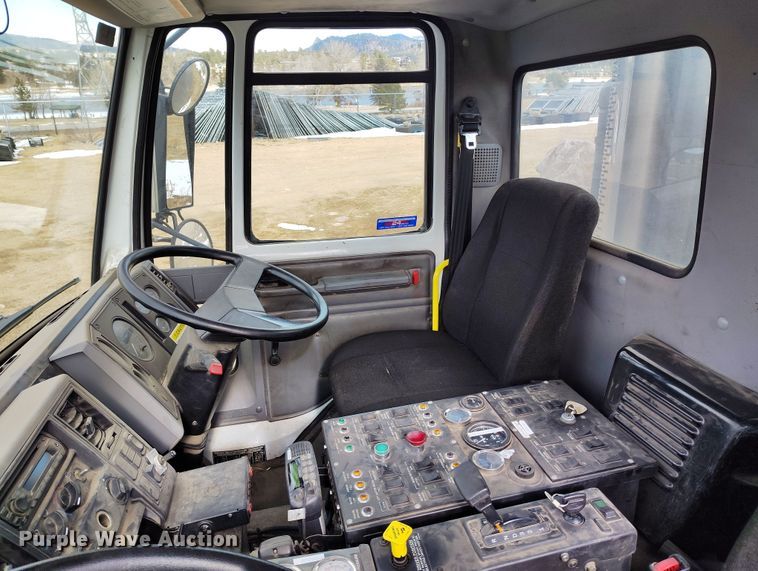 image for item EH0177 2007 Sterling SC8000 street sweeper truck