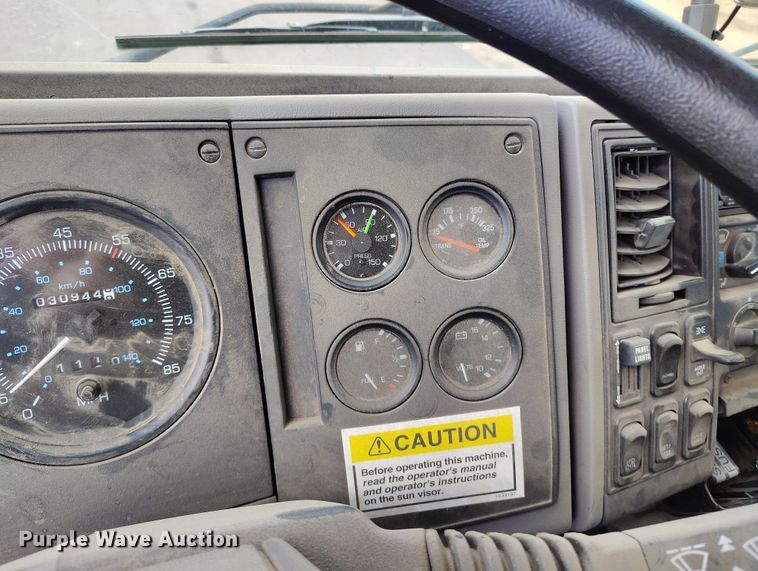 image for item EH0177 2007 Sterling SC8000 street sweeper truck