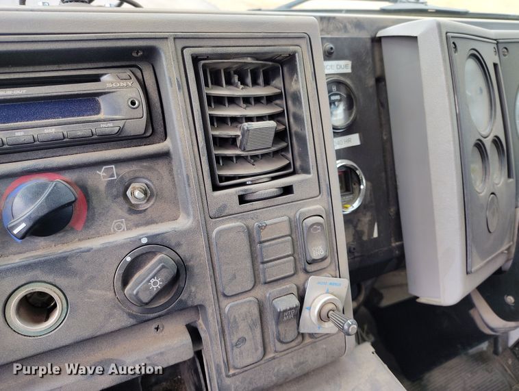 image for item EH0177 2007 Sterling SC8000 street sweeper truck