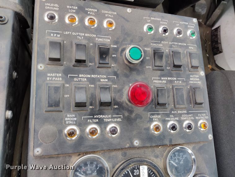 image for item EH0177 2007 Sterling SC8000 street sweeper truck