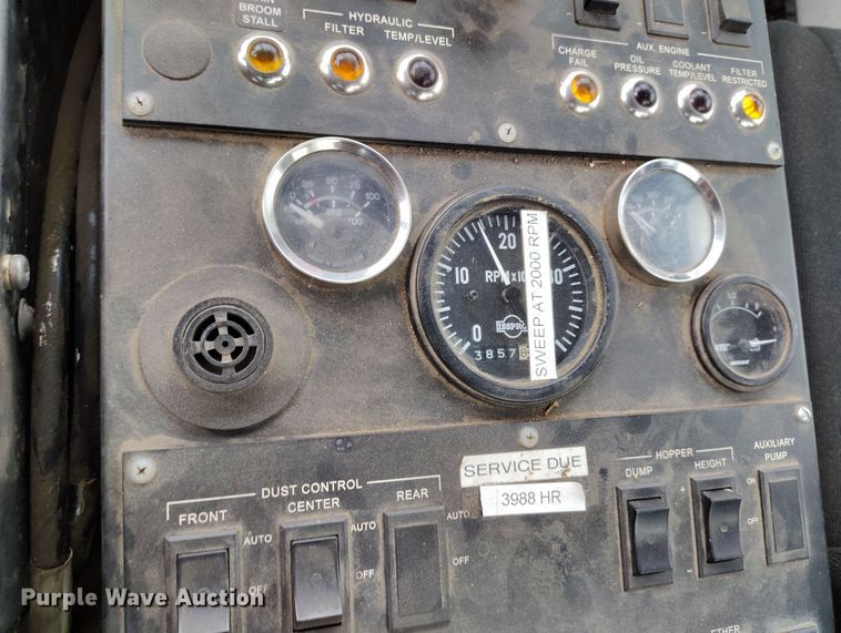 image for item EH0177 2007 Sterling SC8000 street sweeper truck