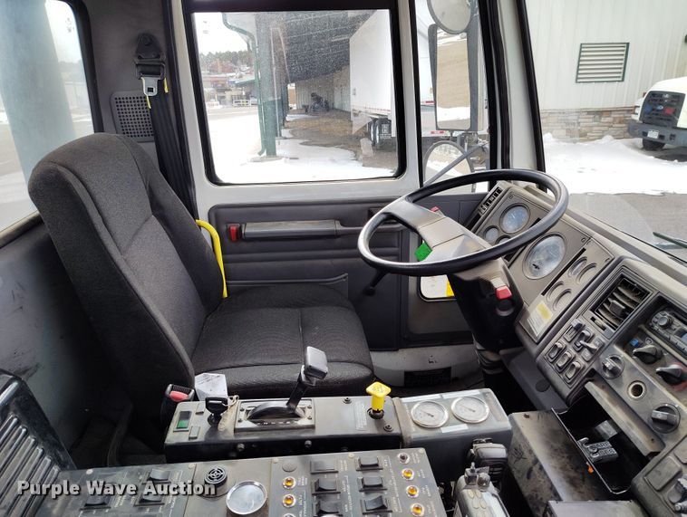 image for item EH0177 2007 Sterling SC8000 street sweeper truck