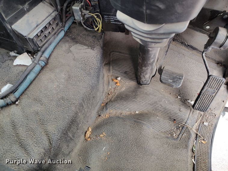 image for item EH0177 2007 Sterling SC8000 street sweeper truck