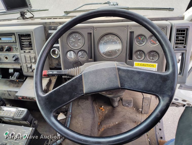 image for item EH0177 2007 Sterling SC8000 street sweeper truck