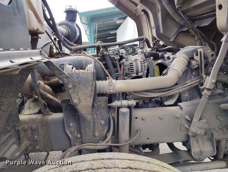 image for item EH0177 2007 Sterling SC8000 street sweeper truck