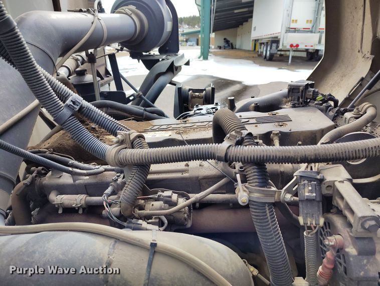 image for item EH0177 2007 Sterling SC8000 street sweeper truck