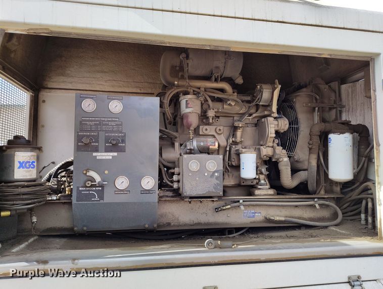 image for item EH0177 2007 Sterling SC8000 street sweeper truck