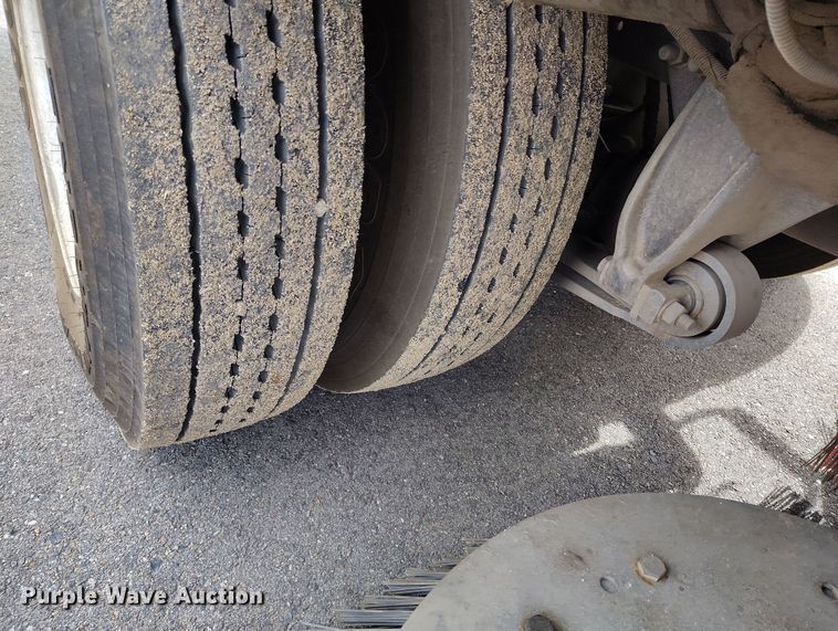 image for item EH0177 2007 Sterling SC8000 street sweeper truck