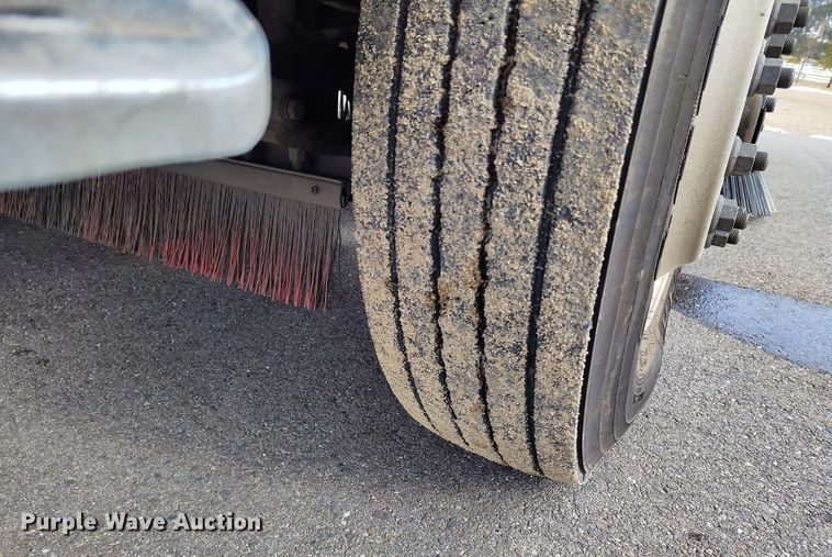 image for item EH0177 2007 Sterling SC8000 street sweeper truck