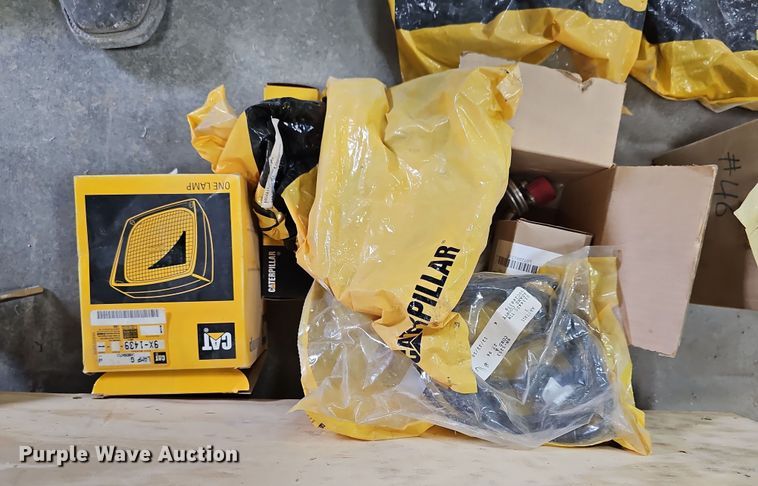 image for item EH8628 Caterpillar 140H/D6 parts