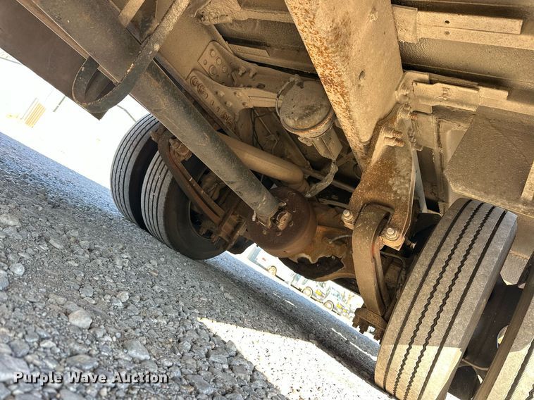 image for item EK0362 2011 Thomas Saf-T-Liner C2 school bus