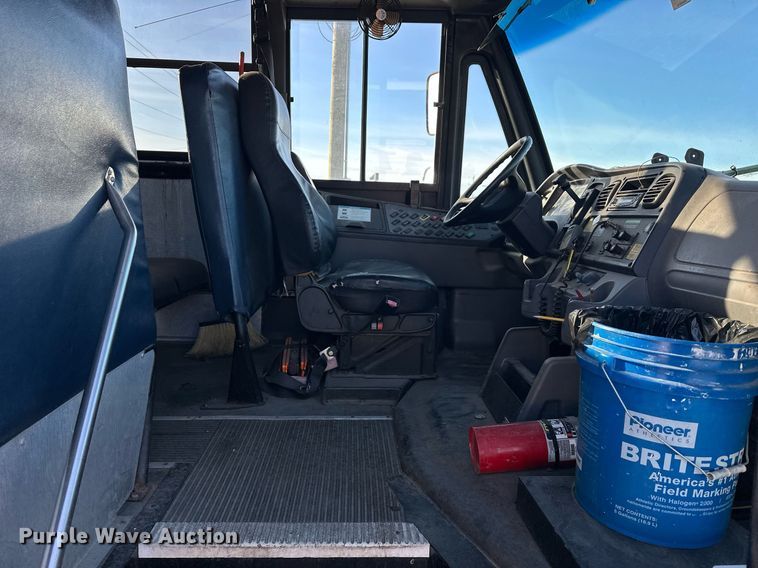 image for item EK0362 2011 Thomas Saf-T-Liner C2 school bus