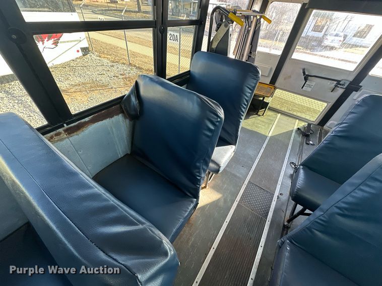 image for item EK0362 2011 Thomas Saf-T-Liner C2 school bus