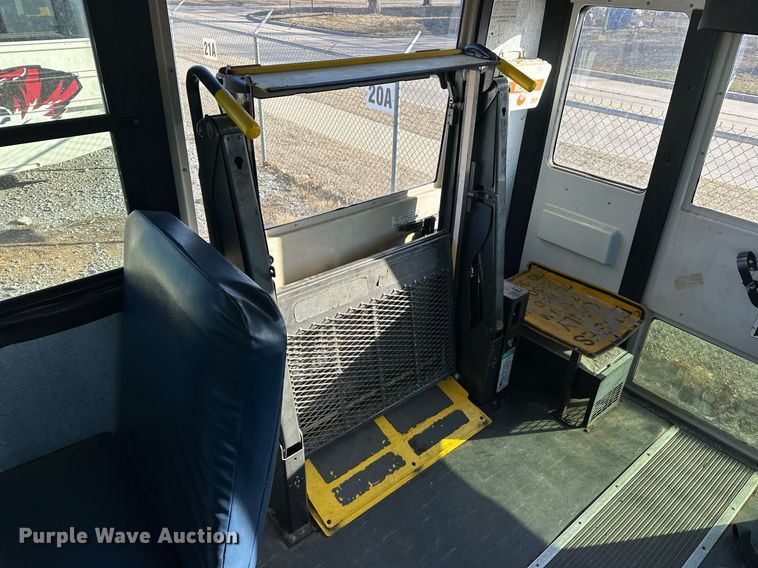 image for item EK0362 2011 Thomas Saf-T-Liner C2 school bus