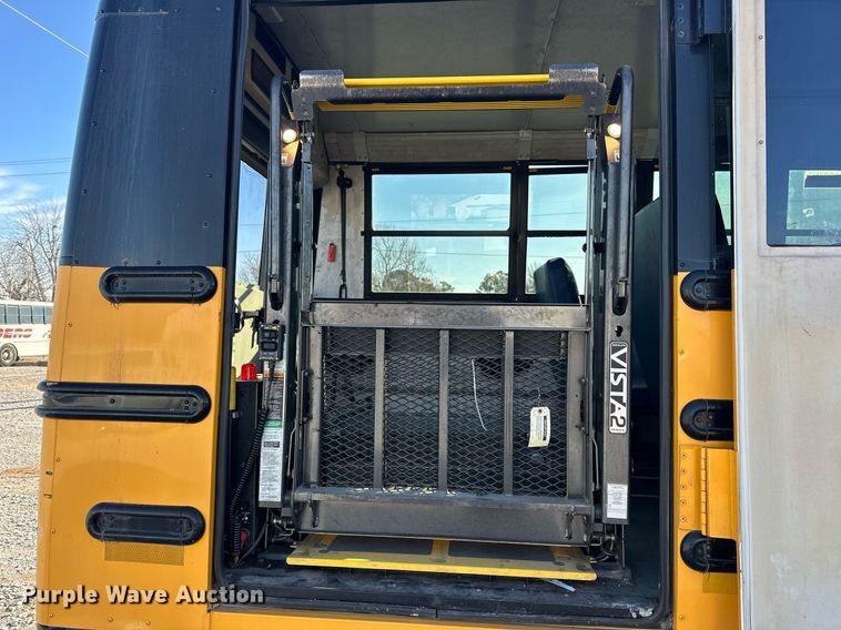 image for item EK0362 2011 Thomas Saf-T-Liner C2 school bus