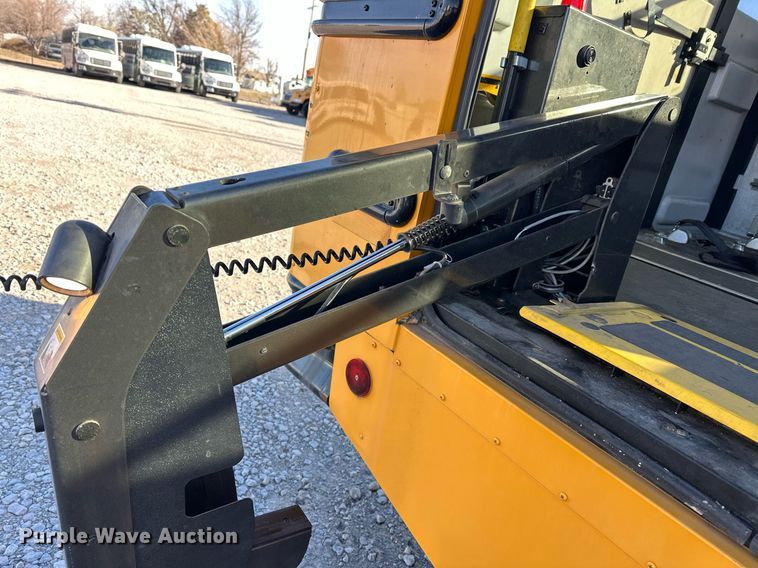 image for item EK0362 2011 Thomas Saf-T-Liner C2 school bus