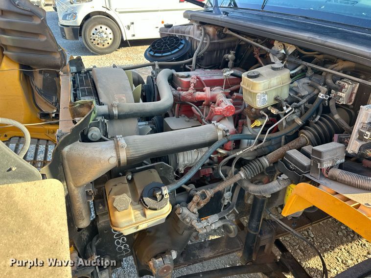 image for item EK0362 2011 Thomas Saf-T-Liner C2 school bus