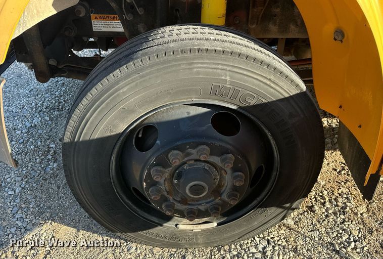 image for item EK0362 2011 Thomas Saf-T-Liner C2 school bus