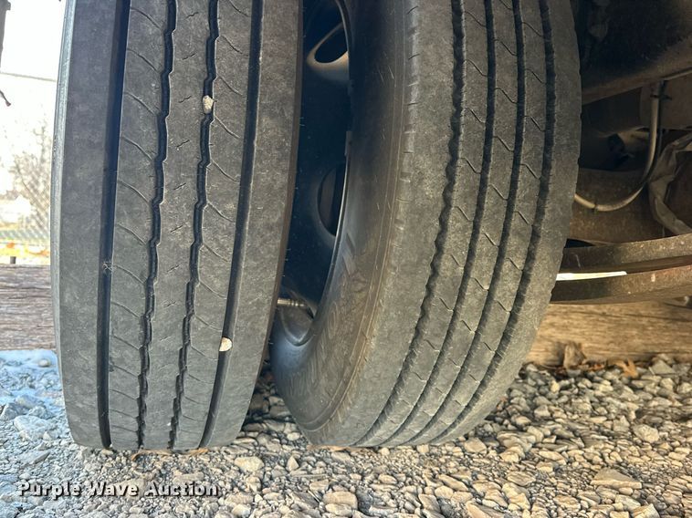 image for item EK0362 2011 Thomas Saf-T-Liner C2 school bus